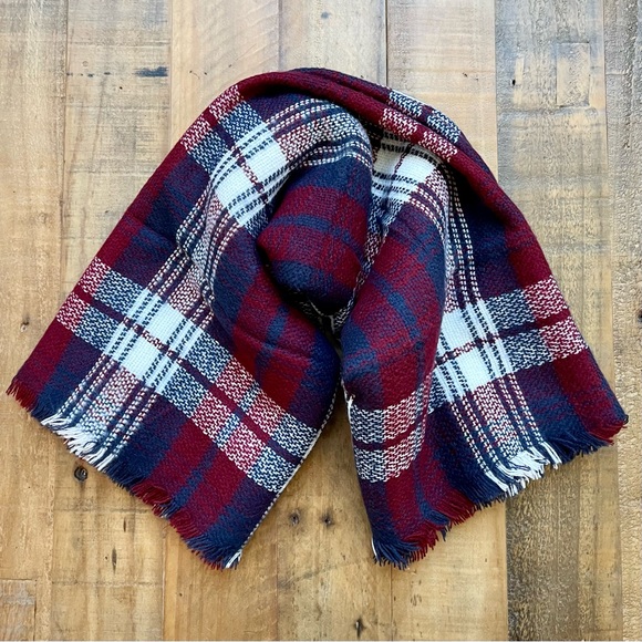 BP ‘Heritage’ Plaid Infinity Scarf - NWOT - Picture 3 of 3